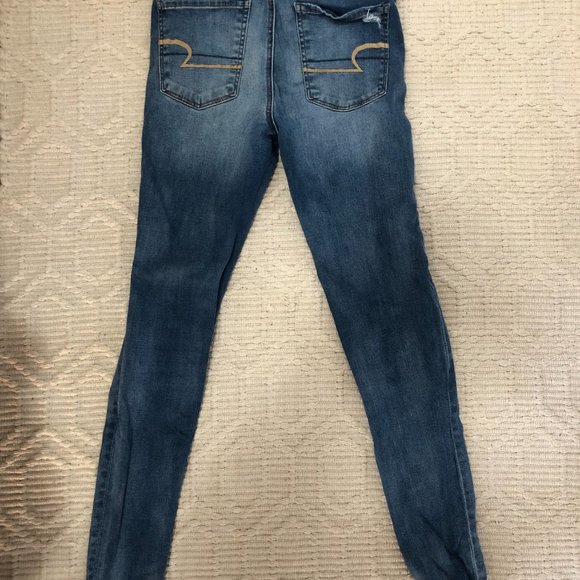 American Eagle Super High Rise Distressed Jegging - Picture 2 of 5